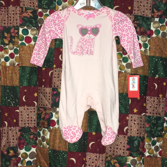 NWT Pink Animal Print Sleeper - Picture 2 of 2